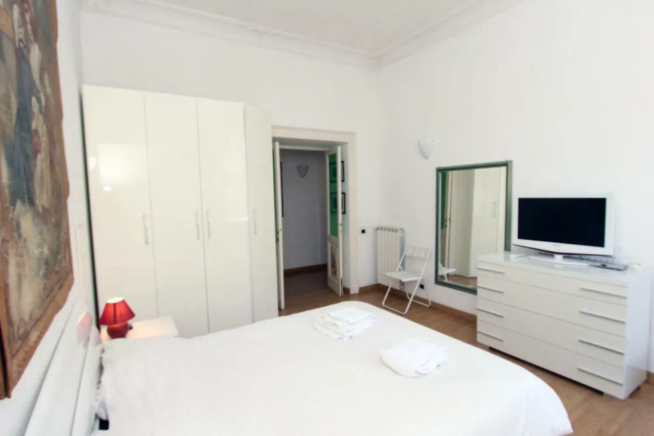 Taranto Flat Apartment Rome Italy